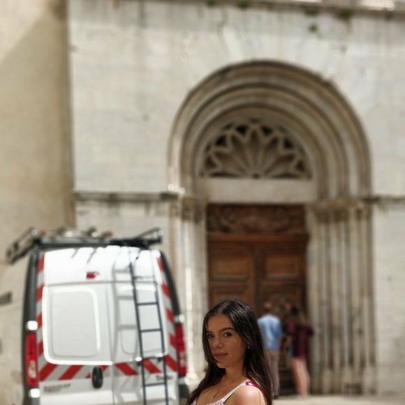 Meet your Posher, Sophie - Picture 1 of 1